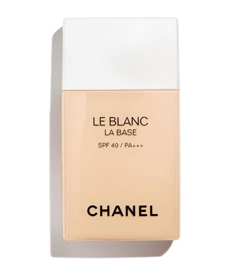 chanel le blanc makeup.